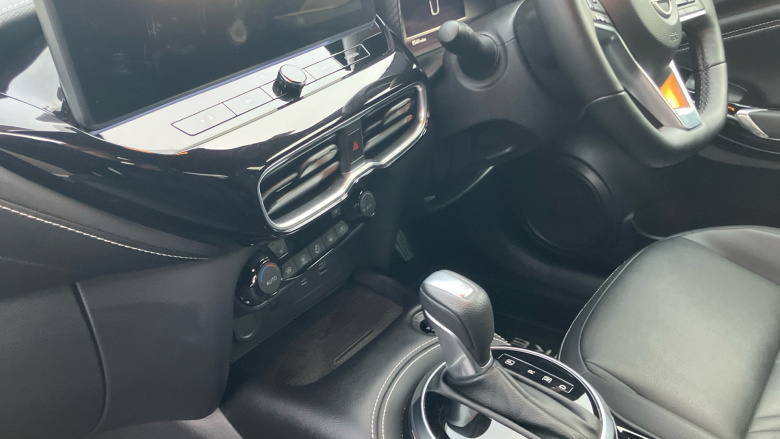 Nissan Juke 1.6 Hybrid Tekna 5dr Auto Hybrid Hatchback